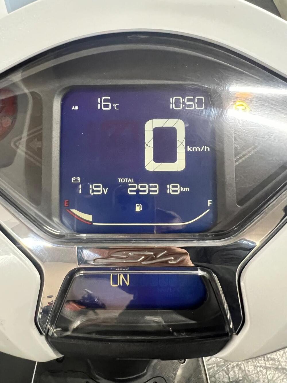 Honda SH 350 (2021 - 24) (10)