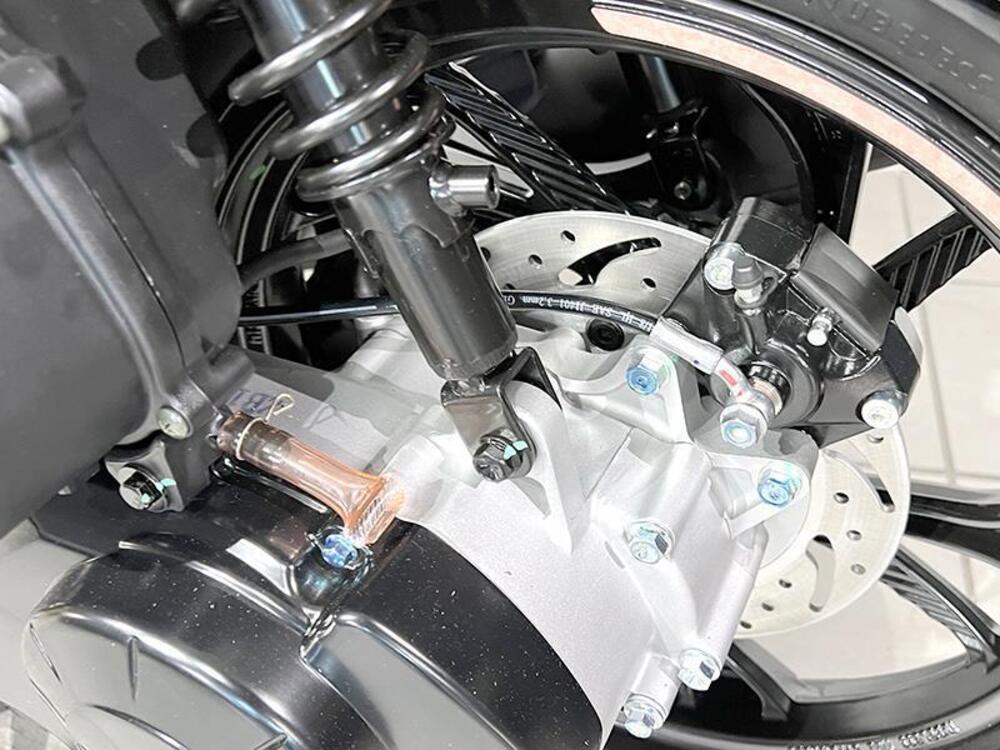 Peugeot Tweet 125 FL GT ABS (2024) (4)