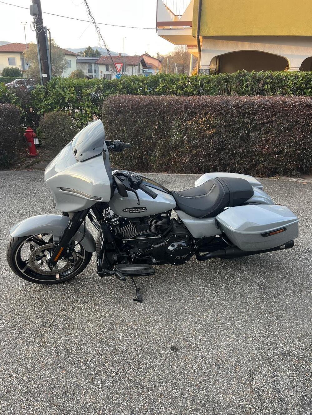 Harley-Davidson CVO Street Glide (2025) (8)