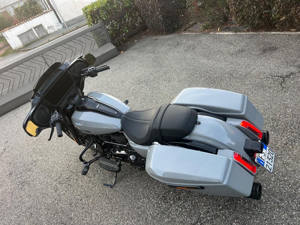 Harley-Davidson CVO Street Glide (2025) (9)