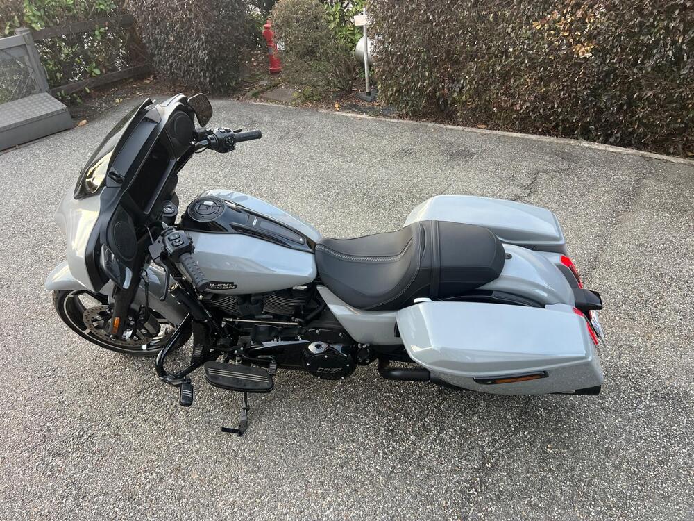 Harley-Davidson CVO Street Glide (2025) (10)