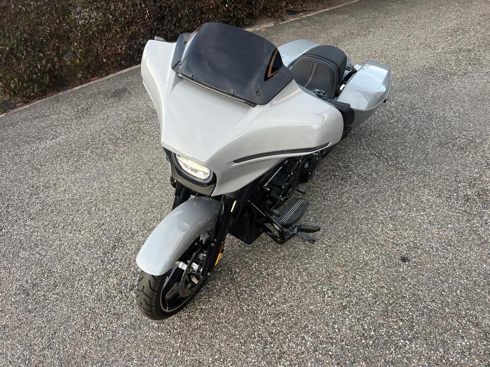 Harley-Davidson CVO Street Glide (2025) (12)