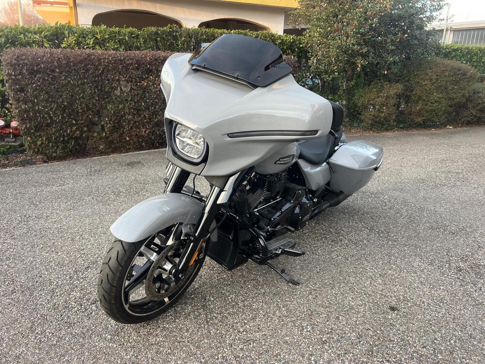 Harley-Davidson CVO Street Glide (2025) (13)