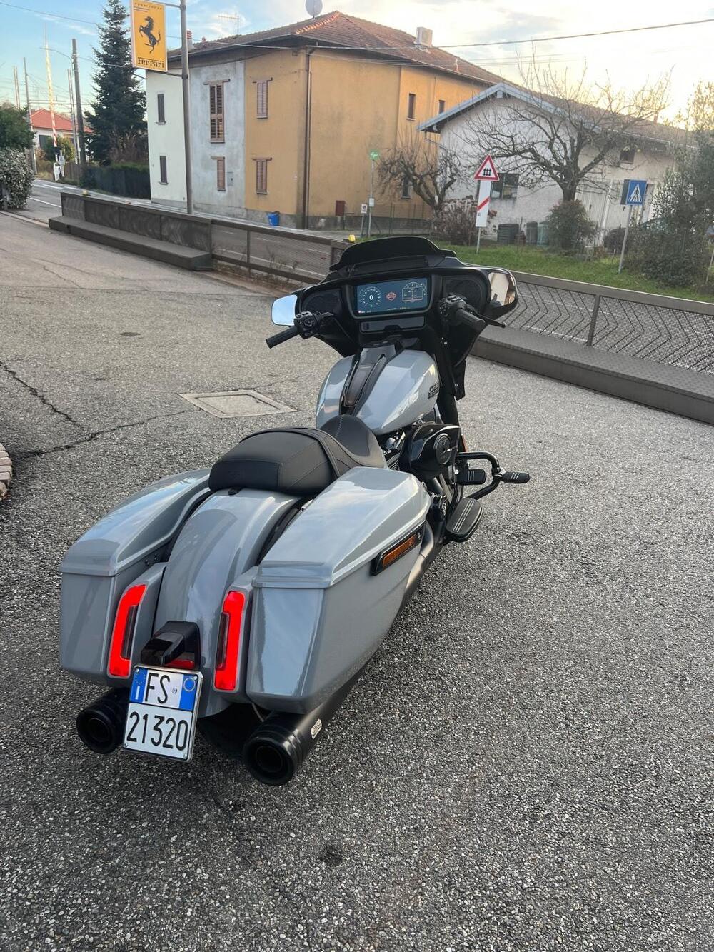 Harley-Davidson CVO Street Glide (2025) (16)