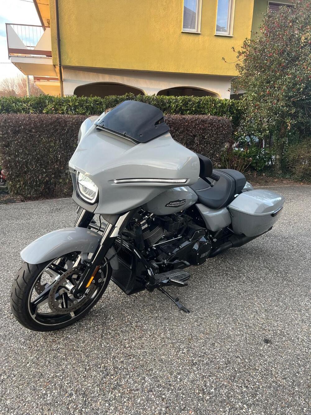 Harley-Davidson CVO Street Glide (2025) (18)