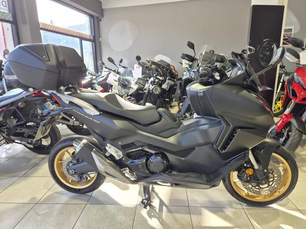 Honda Forza 750 DCT Urban (2021 - 24) (2)