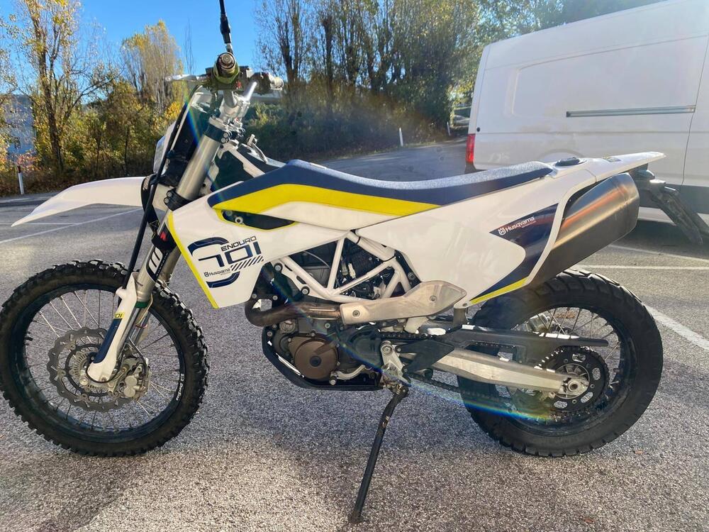 Husqvarna 701 Enduro (2017 - 19) (2)