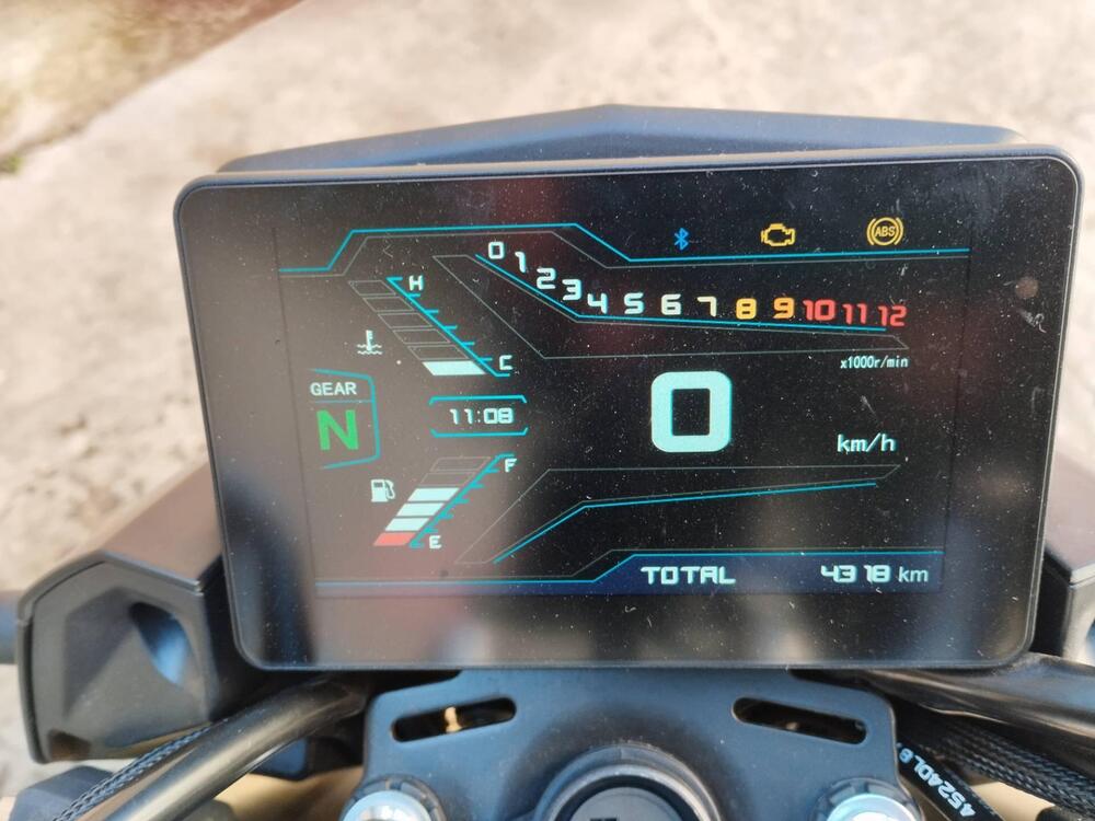 QJ Motor SRK 125 S (2023 - 24) (10)