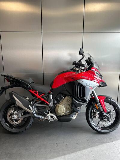 Ducati Multistrada V4 S (2025) usata