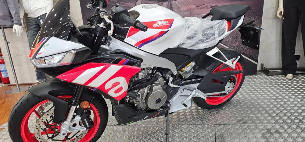 Aprilia Tuono 660 Factory (2025 - 26)