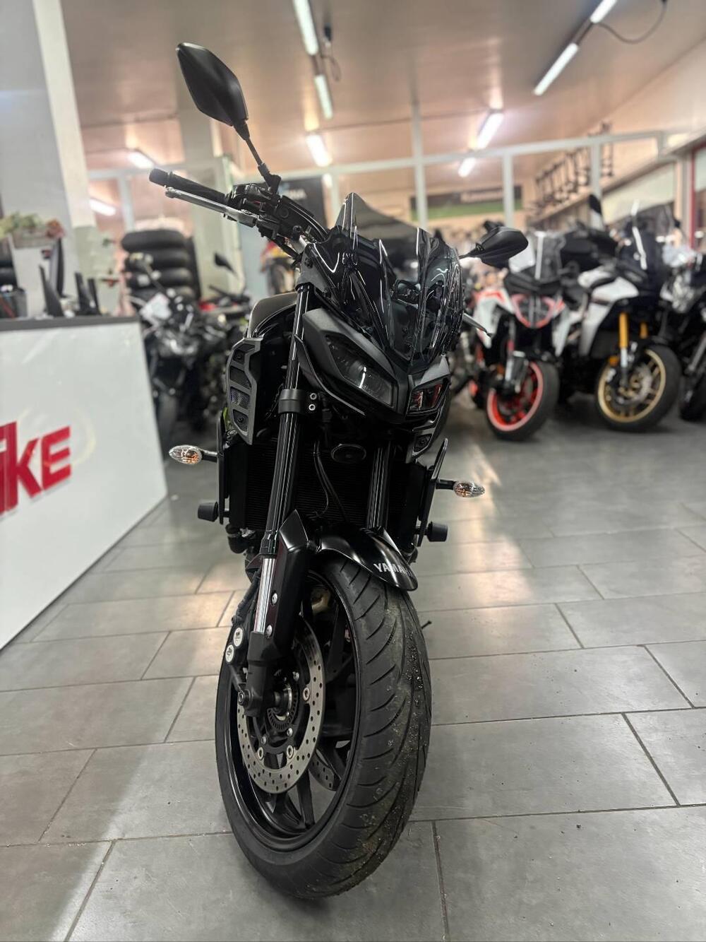 Yamaha MT-09 (2017 - 20) (3)