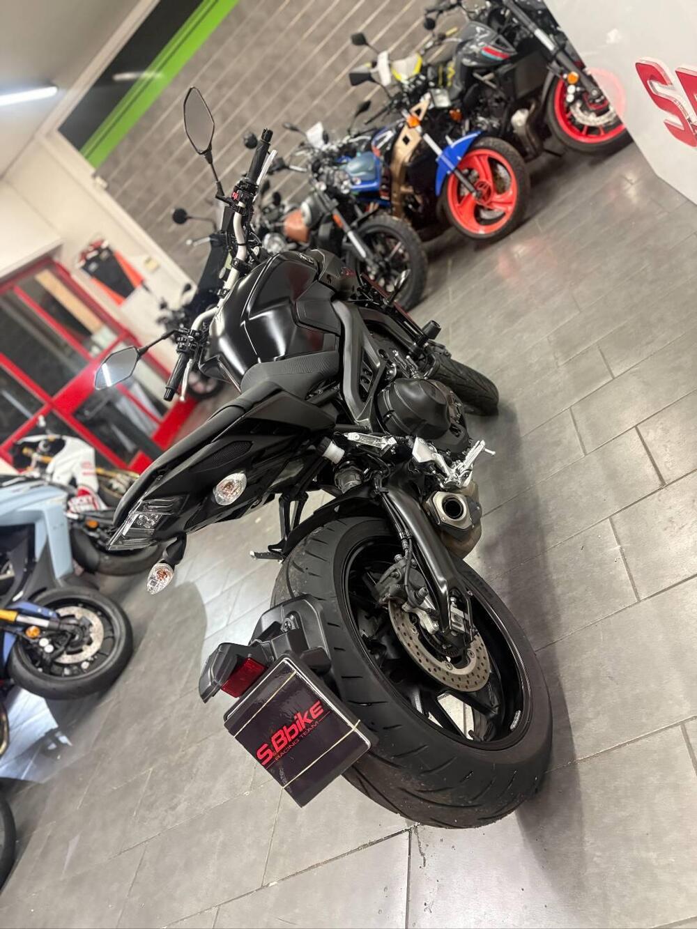 Yamaha MT-09 (2017 - 20) (5)
