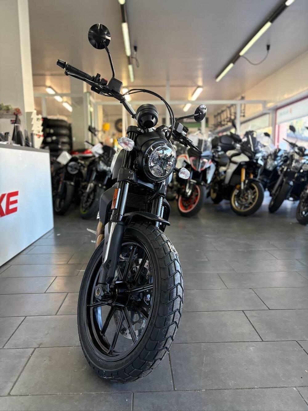 Ducati Scrambler 800 Icon Dark (2021 - 22) (7)