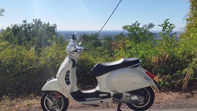 Vespa GTS 300 (2010 - 14) usata