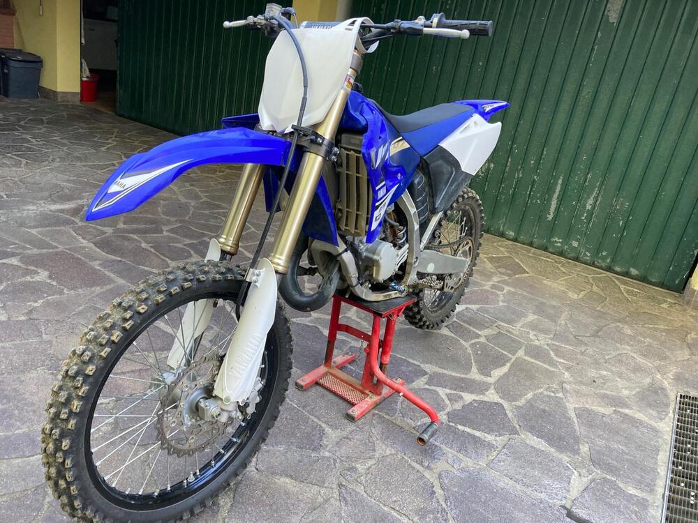 Yamaha YZ 125 (2017) (3)