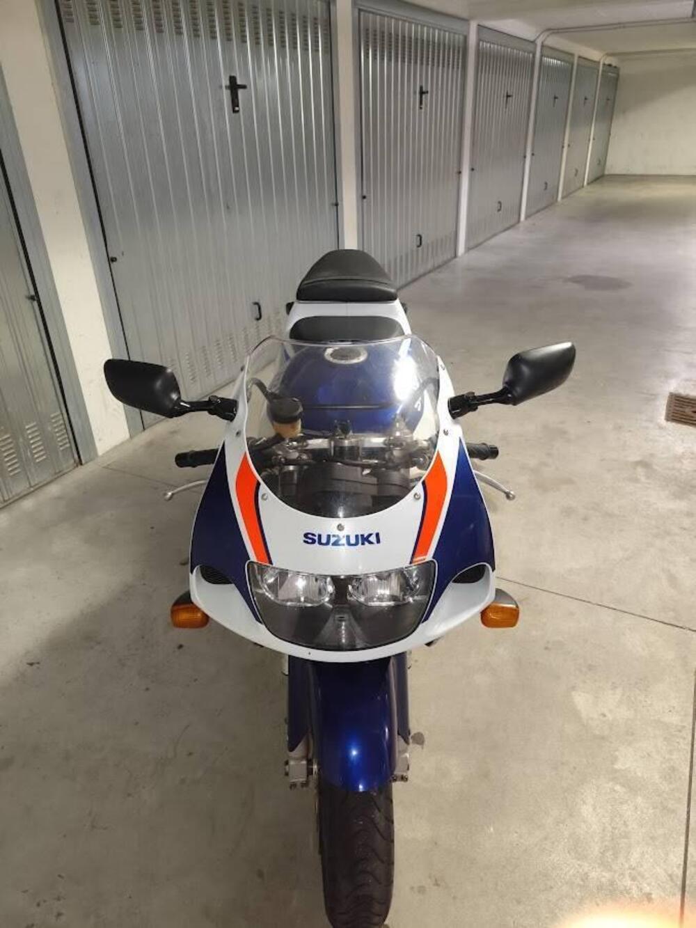 Suzuki GSX R 750 SRAD (3)