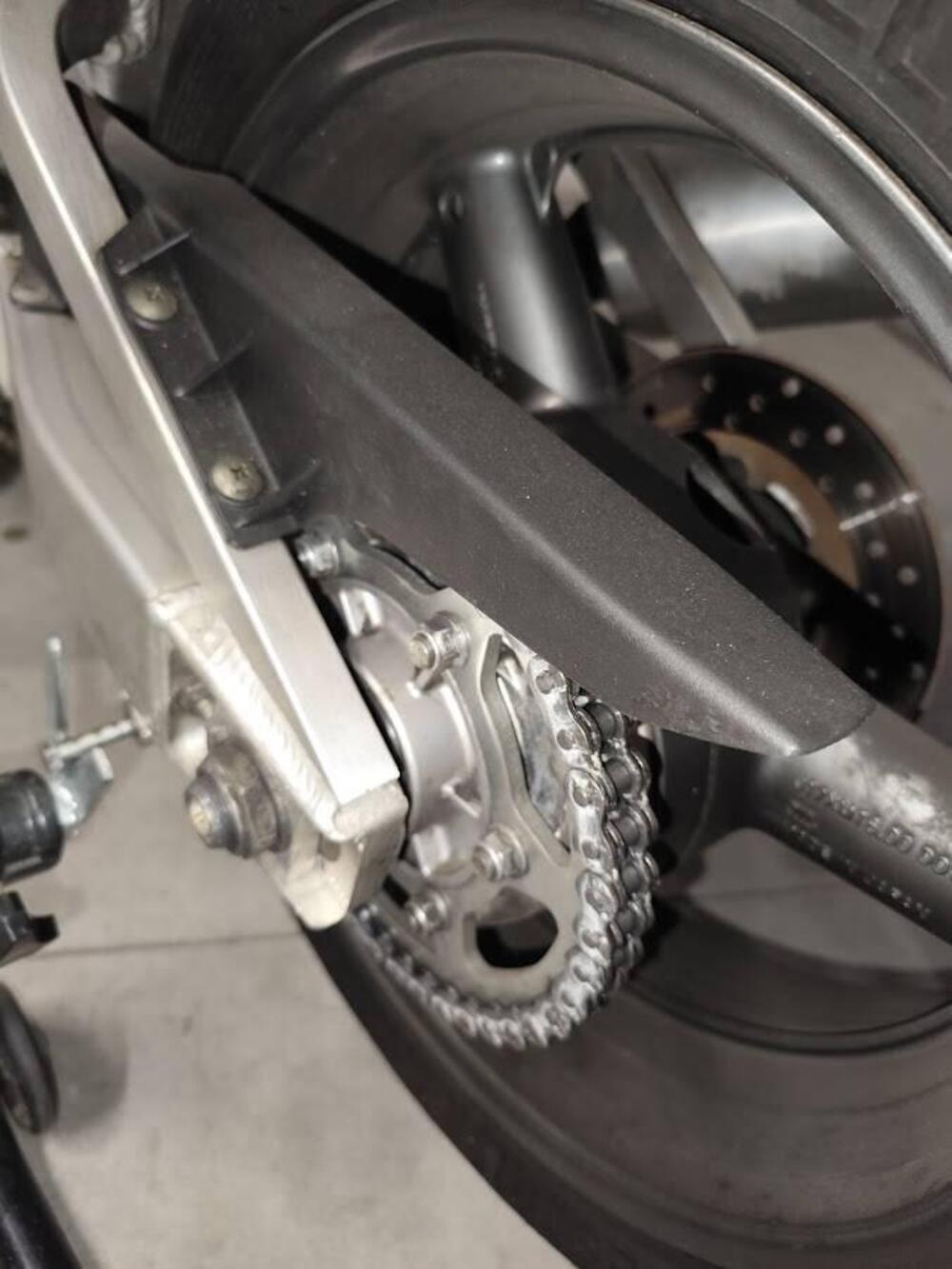 Suzuki GSX R 750 SRAD (6)