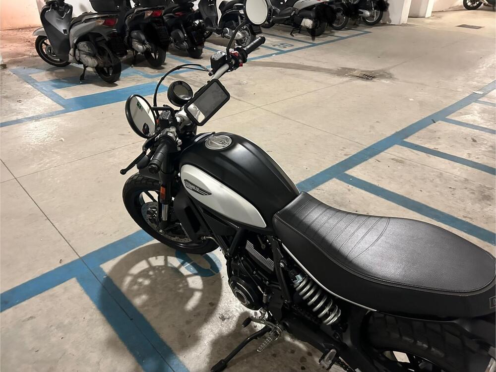 Ducati Scrambler 800 Icon Dark (2020)