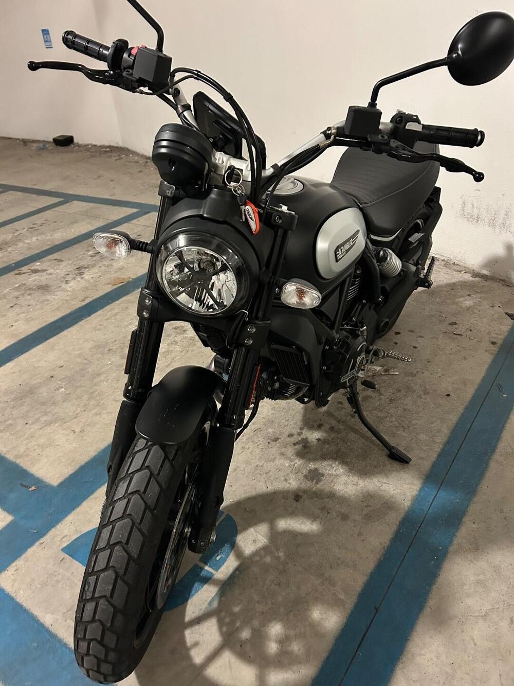 Ducati Scrambler 800 Icon Dark (2020) (3)