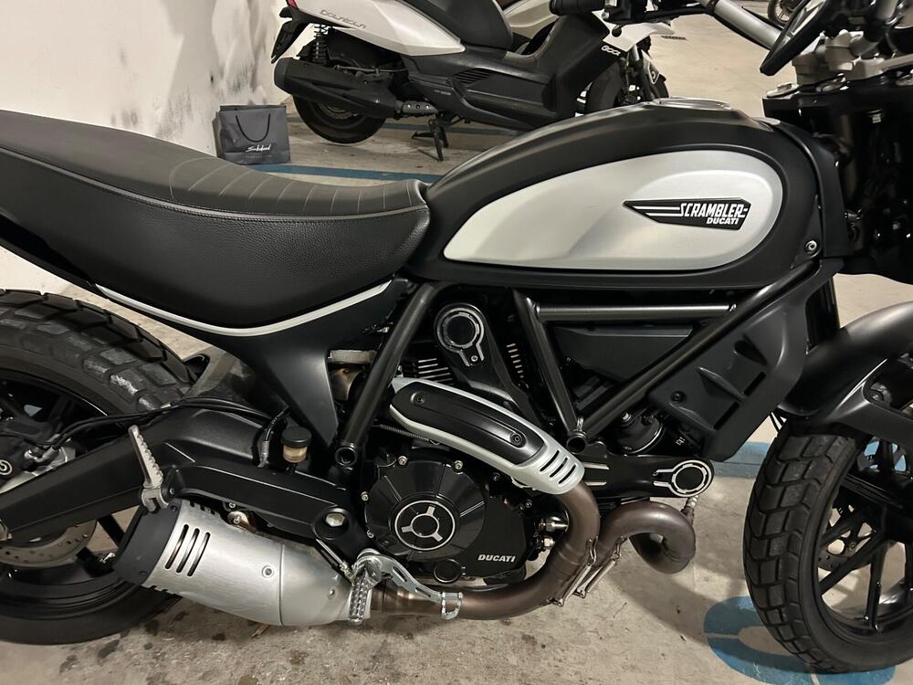 Ducati Scrambler 800 Icon Dark (2020) (5)