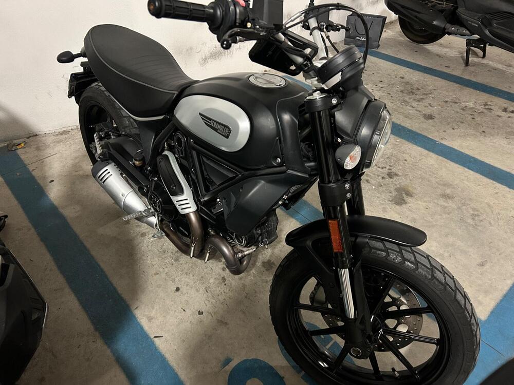 Ducati Scrambler 800 Icon Dark (2020) (8)