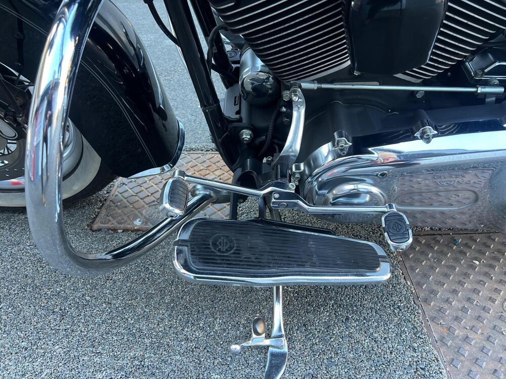 Harley-Davidson 1584 Deluxe (2007 - 08) - FLSTN (12)