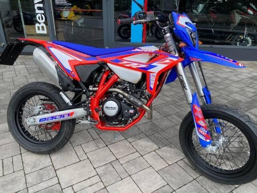 Betamotor RR 125 4T Motard R (2025 - 26) (4)