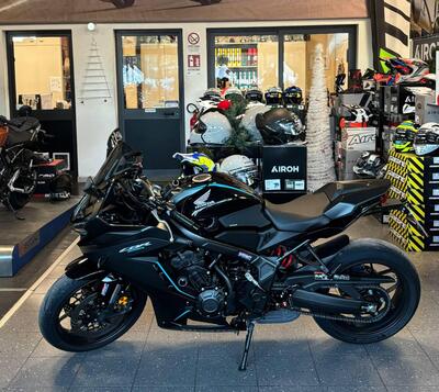 Honda CBR 650 R (2021 - 23) usata