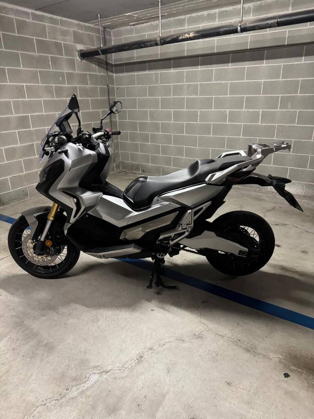 Honda X-ADV 750 (2017) (2)