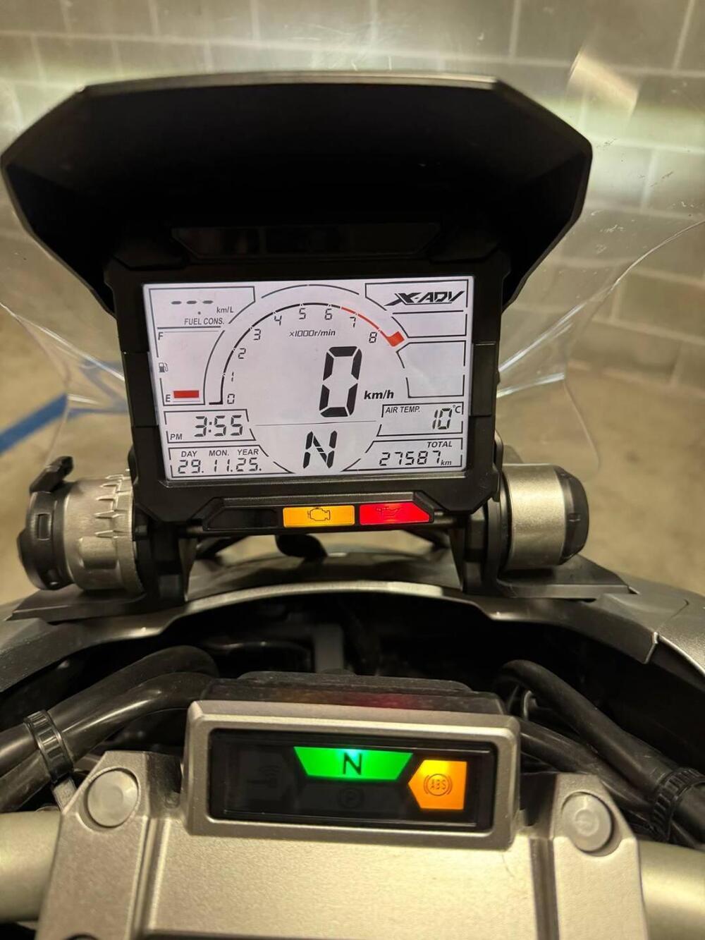 Honda X-ADV 750 (2017) (8)