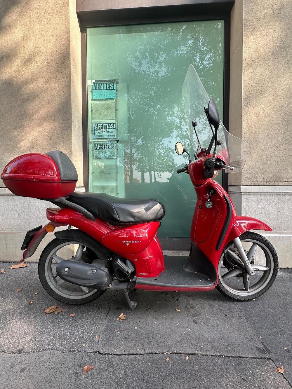 Aprilia Scarabeo 50 I.E Ditech (2001 - 04) (2)