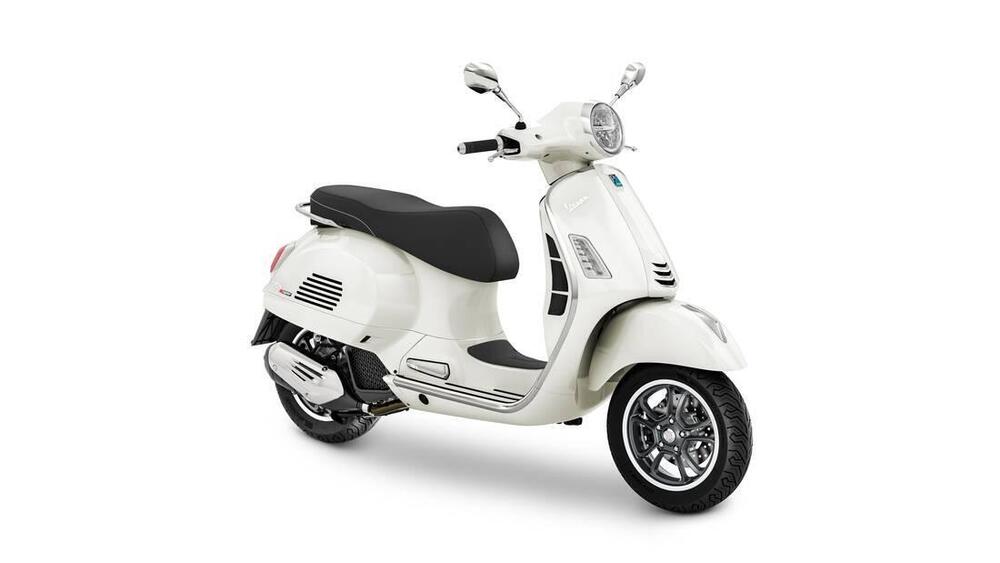 Vespa GTS 125 Super (2025 - 26) (2)