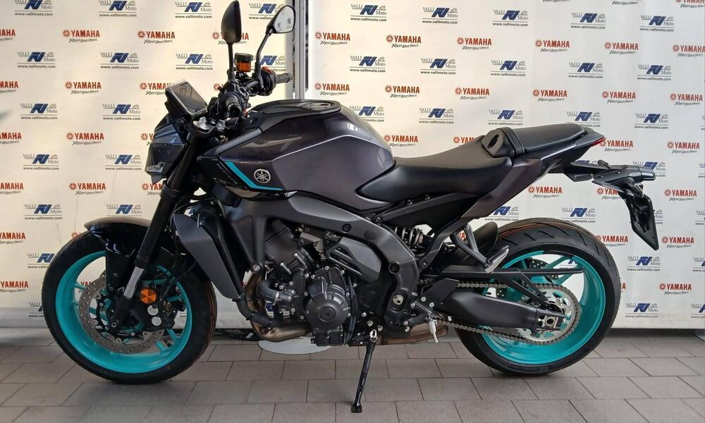 Yamaha MT-09 Y-AMT (2024 - 26) (2)