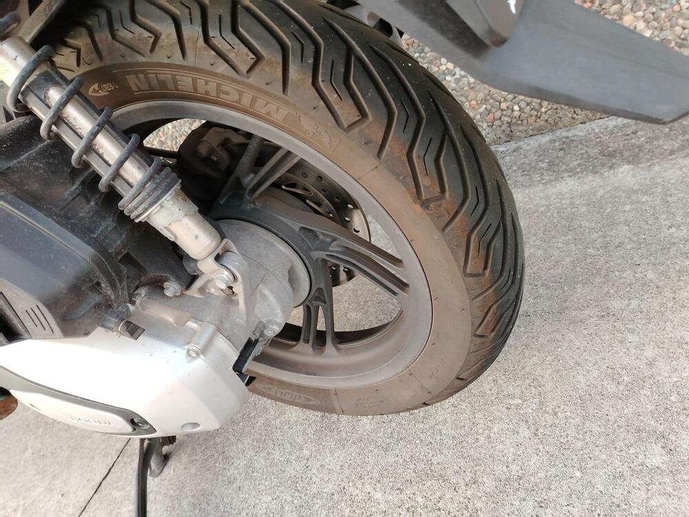 Honda SH 150i (2024 - 25) (7)