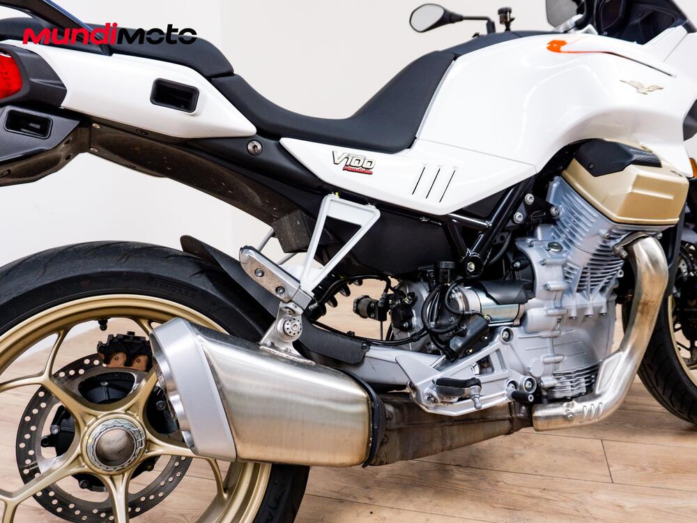 Moto Guzzi V100 Mandello (2022 - 24) (4)