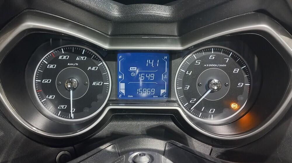 Yamaha X-Max 300 Tech Max (2021 - 24) (4)