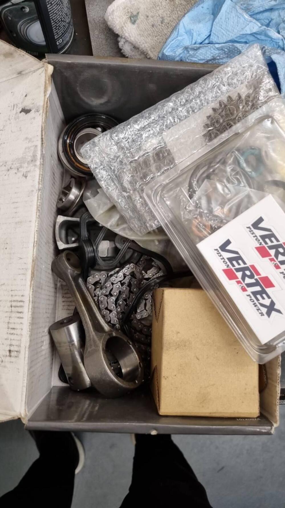 Honda CRF 250 R (2021) (8)