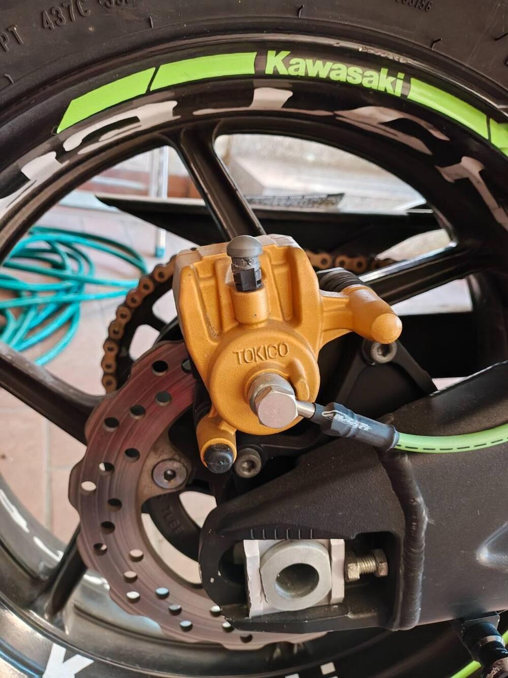 Kawasaki Ninja 636 ZX-6R (2005 - 06) (5)