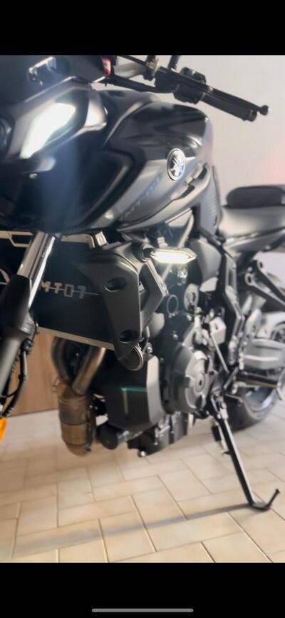 Yamaha MT-07 (2021 - 24) usata