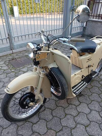 Moto Guzzi Galletto 160 d'epoca