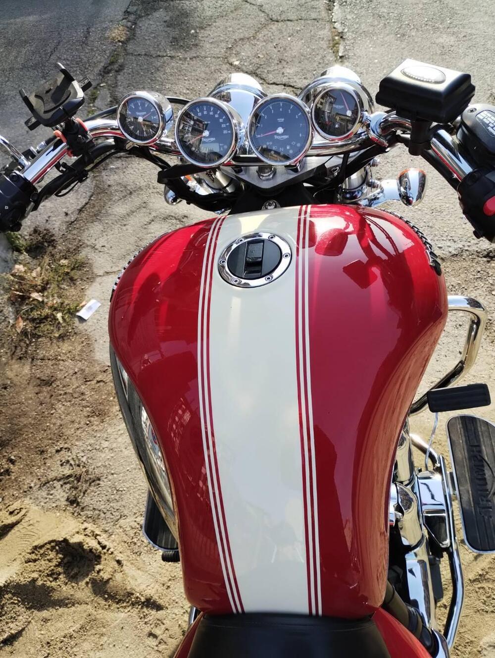 Triumph Rocket 3 Classic (2006 - 11) (5)