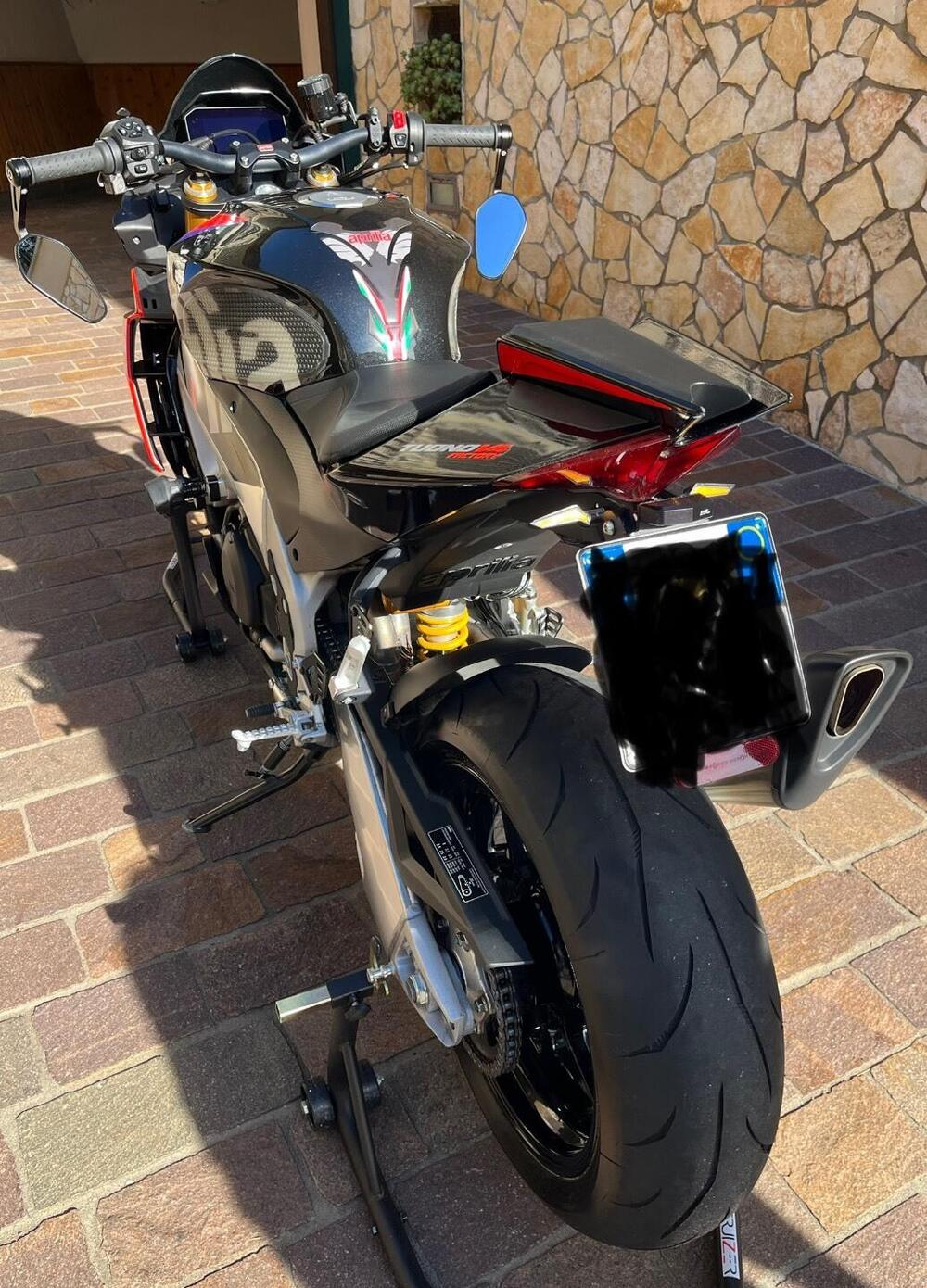 Aprilia Tuono V4 Factory (2021 - 24) (3)