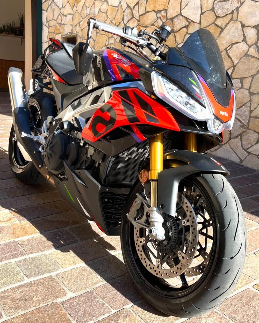 Aprilia Tuono V4 Factory (2021 - 24) (7)