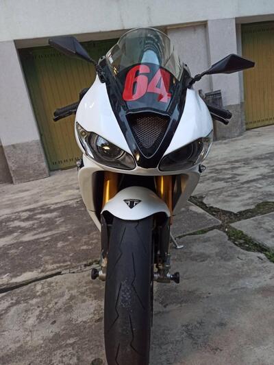 Triumph Daytona 675 R (2010 - 12) usata