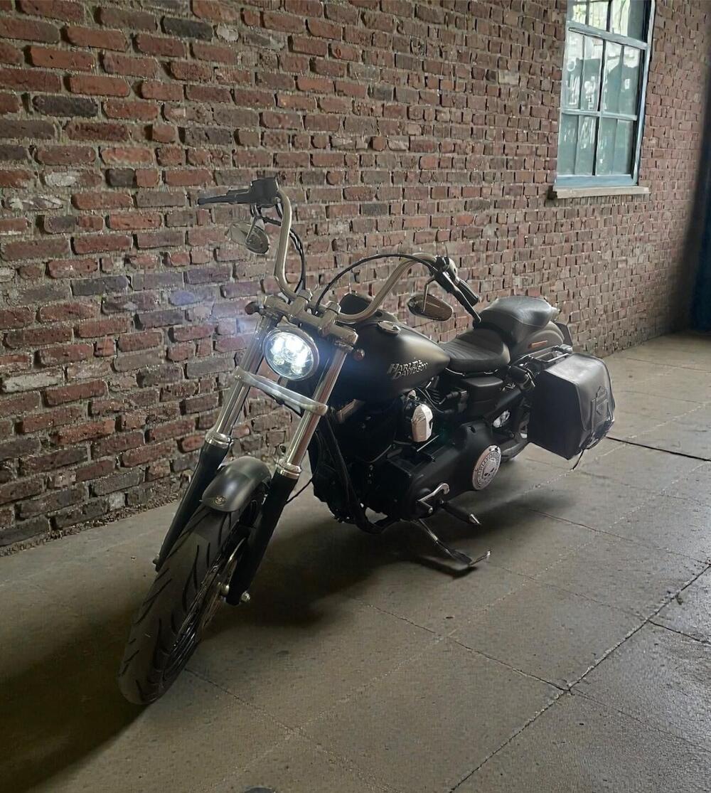 Harley-Davidson 1584 Street Bob (2008 - 15) - FXDB (4)