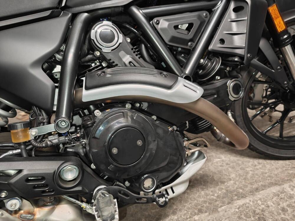 Ducati Scrambler 800 Icon Dark (2025 - 26) (7)