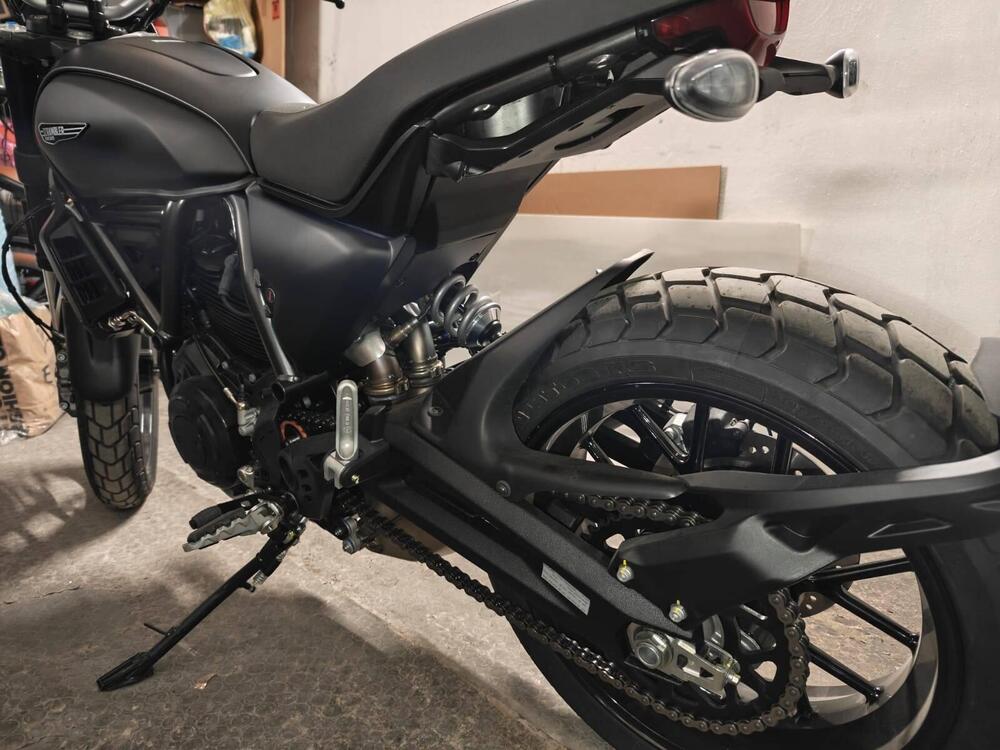Ducati Scrambler 800 Icon Dark (2025 - 26) (8)