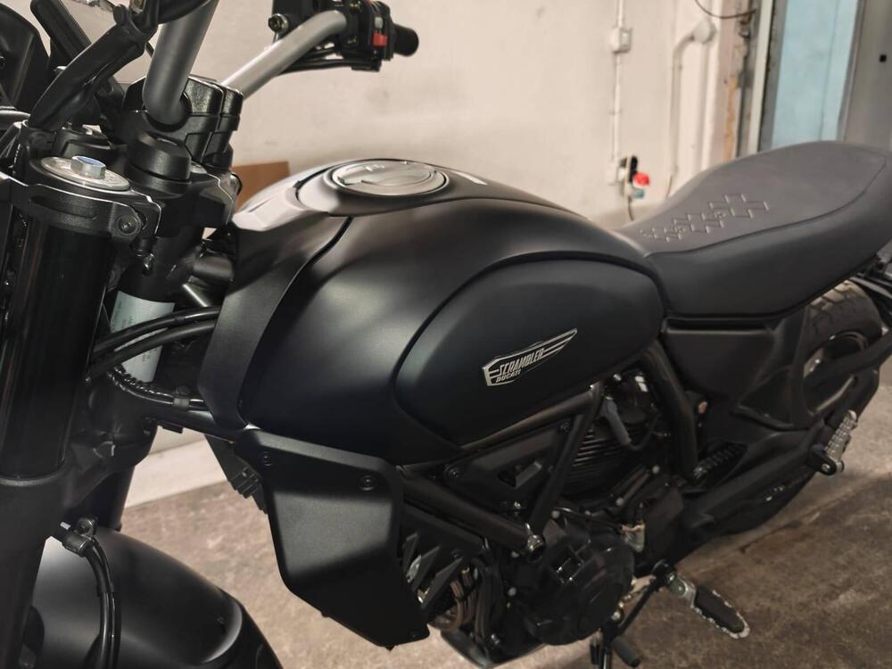 Ducati Scrambler 800 Icon Dark (2025 - 26) (17)