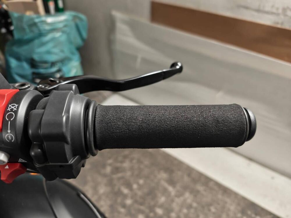 Ducati Scrambler 800 Icon Dark (2025 - 26) (18)