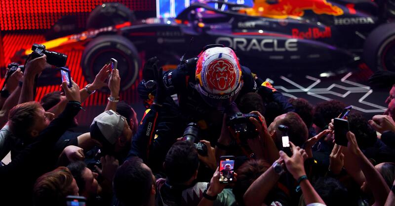 F1. GP Qatar, Max Verstappen stellare a Losail: &quot;Non penso a perdere, solo a come vincere. Pi&ugrave; rilassato di Abu Dhabi 2021&quot;